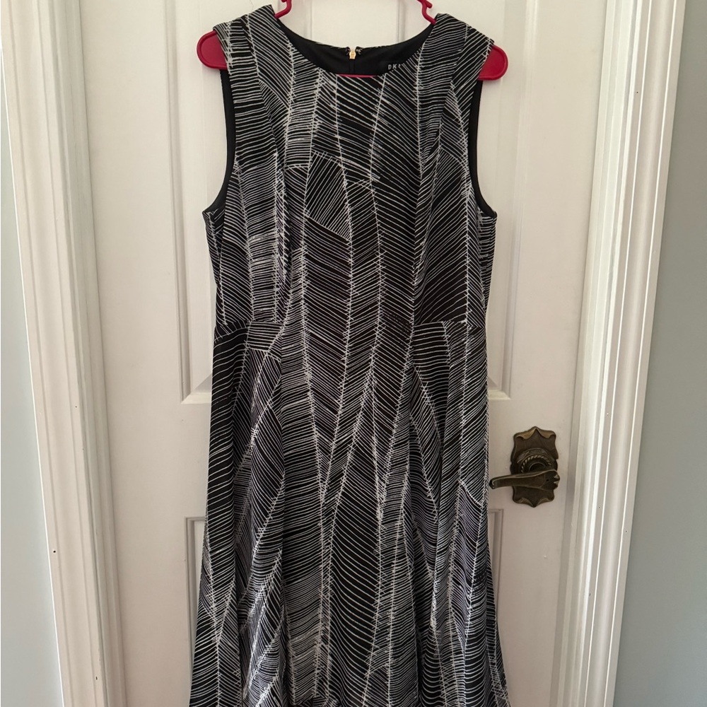 DNKY Black and White Patterned Dress